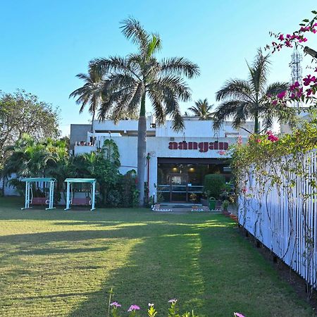 Hotel Sadanand Ankleshwar Bagian luar foto