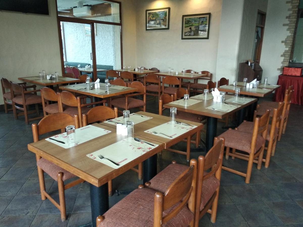 Hotel Sadanand Ankleshwar Bagian luar foto