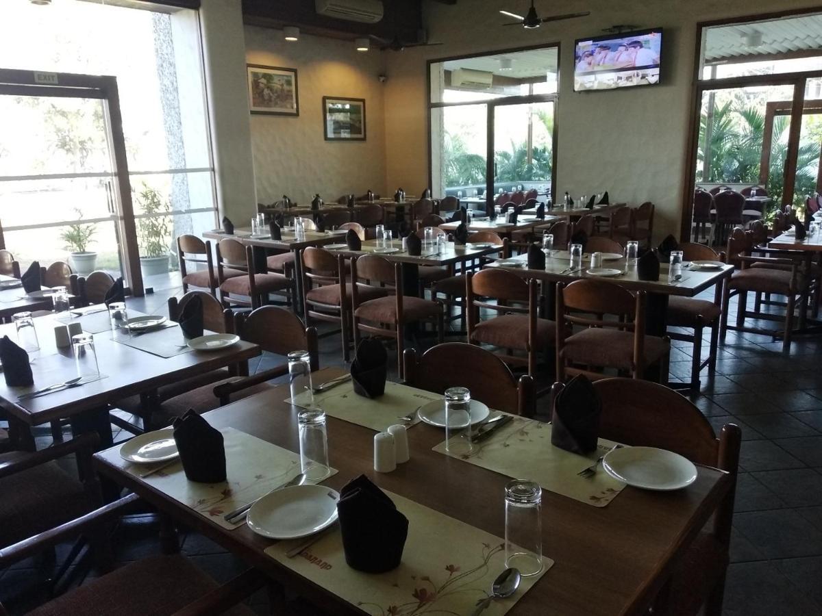 Hotel Sadanand Ankleshwar Bagian luar foto