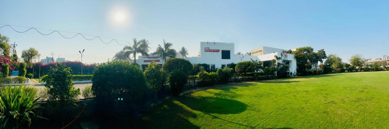 Hotel Sadanand Ankleshwar Bagian luar foto