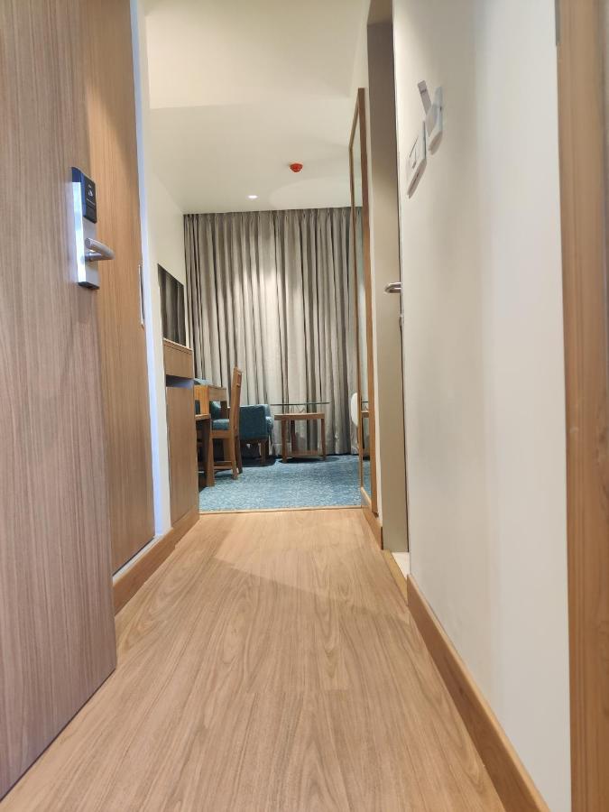 Hotel Sadanand Ankleshwar Bagian luar foto